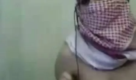 مولاتو السعر في الحمام وغرفة النوم افلام سكس روسي مترجم