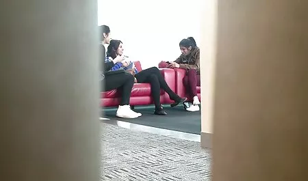 الفتيات تخيل عن الجنس مع رجل والماء من المهبل. جنس اجنبي مترجم