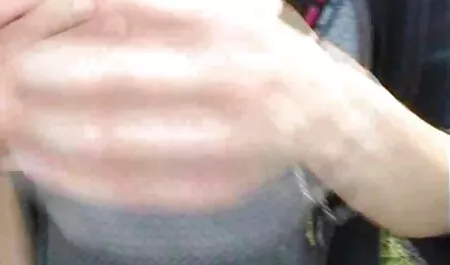 الزوج افلام سكس مترجم احترافى أخذ زوجته إلى الكاميرا ووضع المسمار في الفخذ.