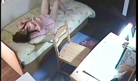 السعادة القط يبتلع Hahaal القضيب والشرج على السرير. مواقع افلام سكس مترجم عربي
