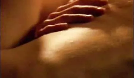 طالب في النظارات مع تأوه للدجاج في قبعة مشاهده مقاطع سكس مصري