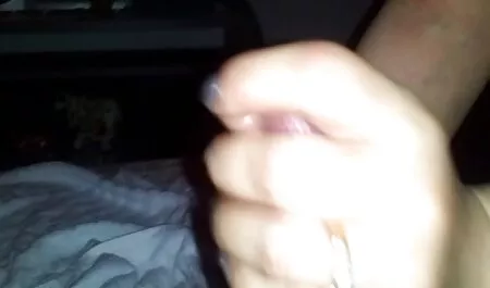 رجل أسود جنس مترجم عربي يركب على البشرة الحساسة