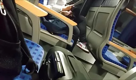 الفتيات السود ورجل كبير في مواقع افلام جنسيه عربيه الواقي الذكري.