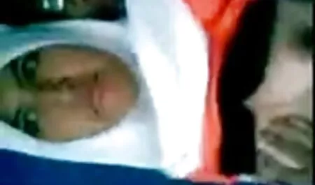 أحمر الشعر مع 