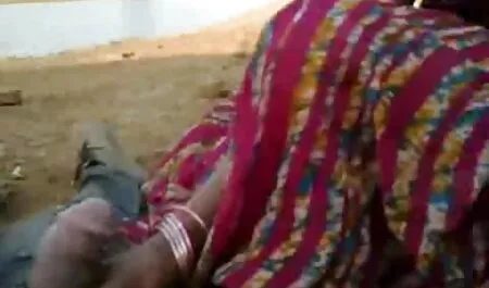 الرجل يدفع صاحب الديك من افلام سكس عربي و اجنبي مترجم الفتاة في المسبح